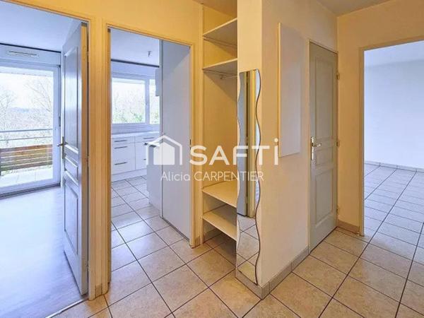 Appartement T2 avec un spacieux balcon et une place de parking privative