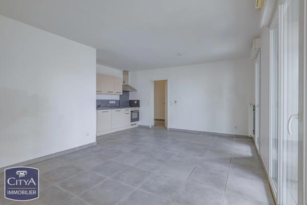 Appartement à vendre 3 pièces 62m² Bron (69500)