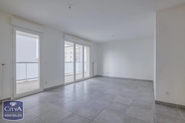Appartement à vendre 3 pièces 62m² Bron (69500)
