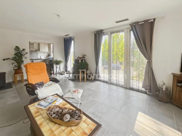 PROPRIETE D'EXCEPTION AVEC 8 HECTARES, 2 LACS - VUE IMPRENABLE SUR LES PYRENES - CASTERA VAERDUZAN (32)