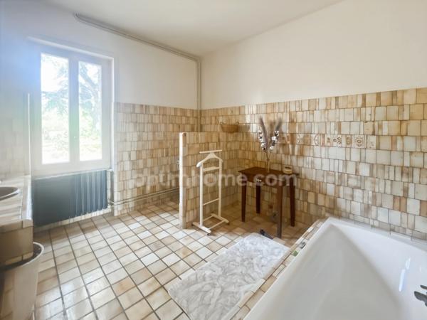 PROPRIETE D'EXCEPTION AVEC 8 HECTARES, 2 LACS - VUE IMPRENABLE SUR LES PYRENES - CASTERA VAERDUZAN (32)