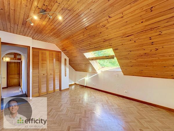 Maison
         5 pièces
        - 155 m² Exclusivité 195 000 € *