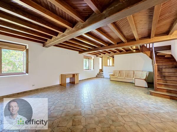 Maison
         5 pièces
        - 155 m² Exclusivité 195 000 € *