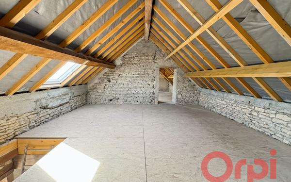 Maison à vendre    5 pièces •  Blet