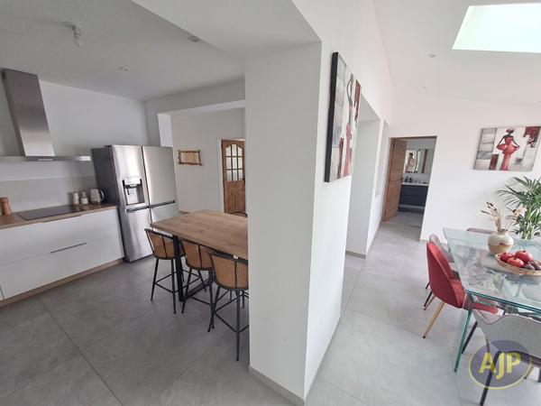 Maison à vendre Challans - 4 pièces, 90m² avec 2 chambre(s) à 269 000€ - AJP Immobilier Challans