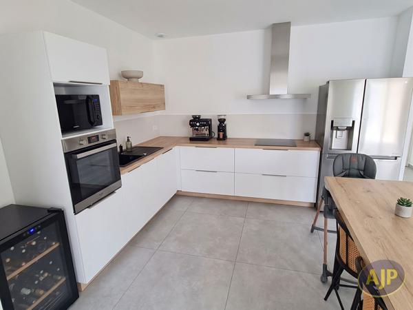 Maison à vendre Challans - 4 pièces, 90m² avec 2 chambre(s) à 269 000€ - AJP Immobilier Challans