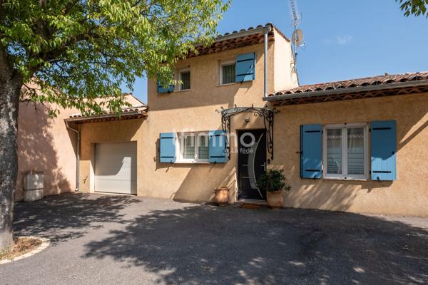 Maison 5 pièces, 3 chambres.