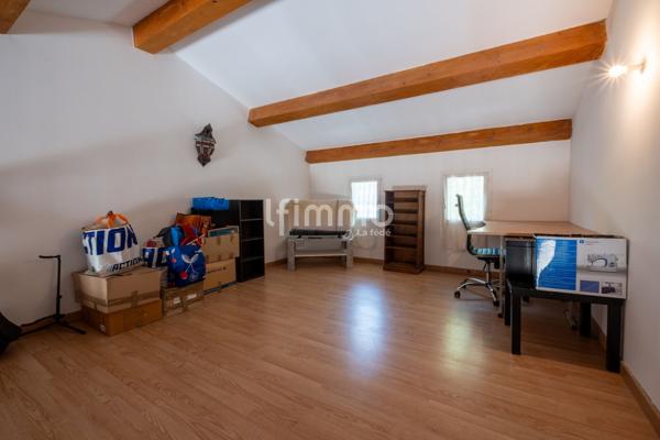 Maison 5 pièces, 3 chambres.