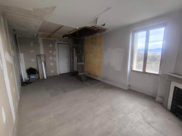 Appartement en duplex dans une petite copropriété avec parking