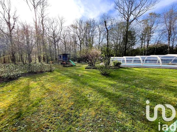 Maison traditionnelle 6 pièces de 194 m² à Ferrières-en-Gâtinais (45210)