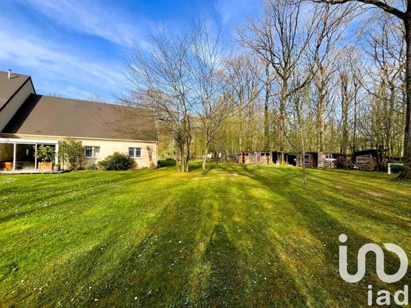 Maison traditionnelle 6 pièces de 194 m² à Ferrières-en-Gâtinais (45210)