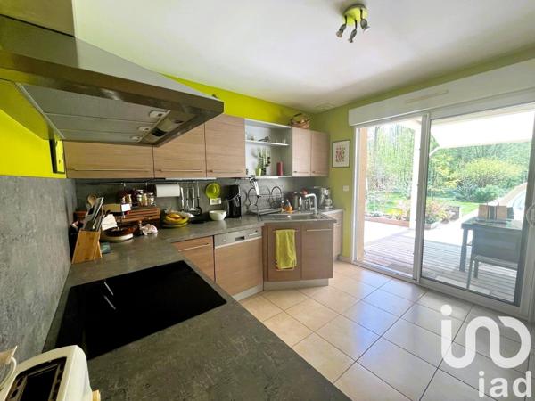 Maison traditionnelle 6 pièces de 194 m² à Ferrières-en-Gâtinais (45210)