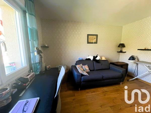 Maison traditionnelle 6 pièces de 194 m² à Ferrières-en-Gâtinais (45210)