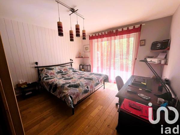 Maison traditionnelle 6 pièces de 194 m² à Ferrières-en-Gâtinais (45210)