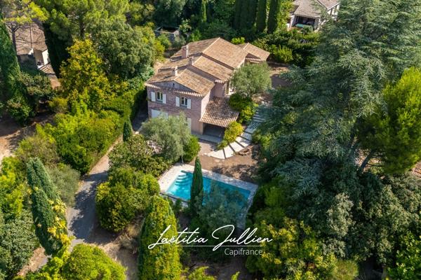 En exclusivité par Laëtitia JULLIEN – Marseille 11e – Saint-Menet – Propriété T4 de près de 150 m² habitables avec studio indépendant, piscine et jardin arboré de plus de 1 500 m²