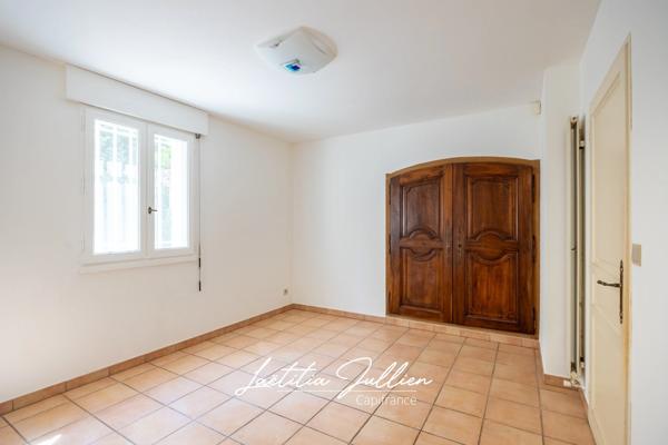 En exclusivité par Laëtitia JULLIEN – Marseille 11e – Saint-Menet – Propriété T4 de près de 150 m² habitables avec studio indépendant, piscine et jardin arboré de plus de 1 500 m²