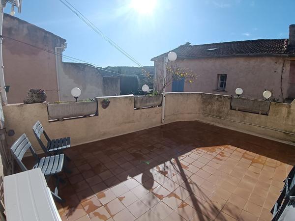 Maison de hameau T5 de 95 m² avec terrasse et garage