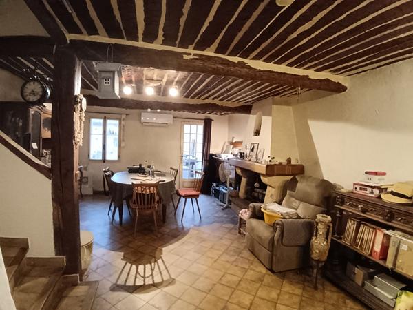 Maison de hameau T5 de 95 m² avec terrasse et garage