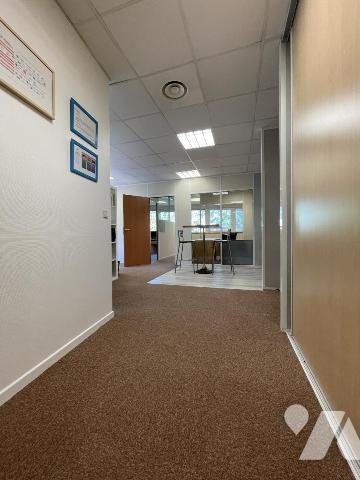 INOVALLEE, belle surface de bureaux au 1er étage d'un bâtiment classé A