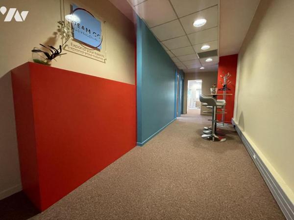 INOVALLEE, belle surface de bureaux au 1er étage d'un bâtiment classé A