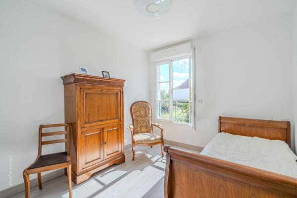 Maison familiale avec jardin ensoleillé et double garage – Bailly-Romainvilliers