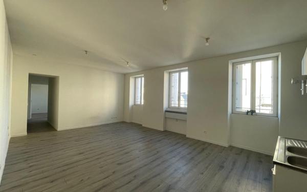 Appartement à louer    3 pièces •  Saint-Ambroix