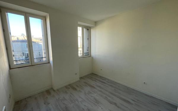 Appartement à louer    3 pièces •  Saint-Ambroix