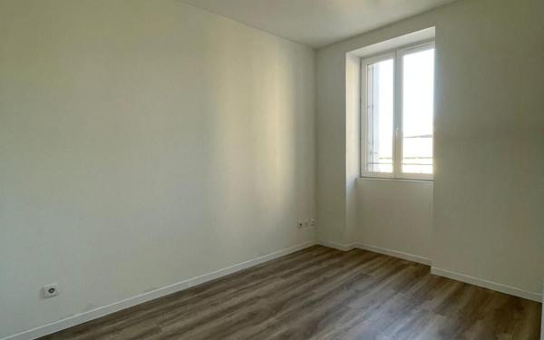 Appartement à louer    3 pièces •  Saint-Ambroix