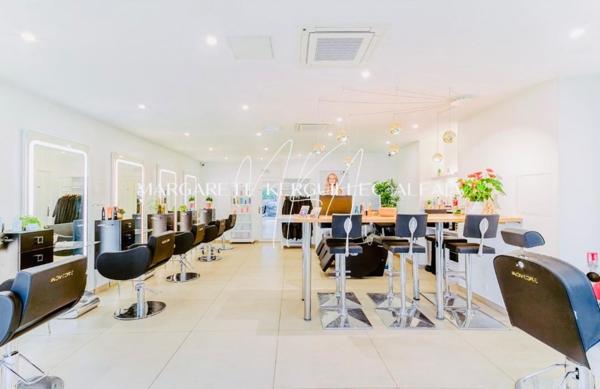 Elégant salon de coiffure à vendre de 61m² avec Head Spa