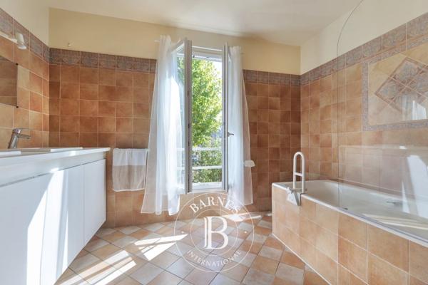 La Garenne-Colombes, Maison 5 Chambres -  190 m² à vendre