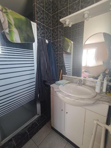 grande Piece de vie, 3 chambres, grand jardin, piscine