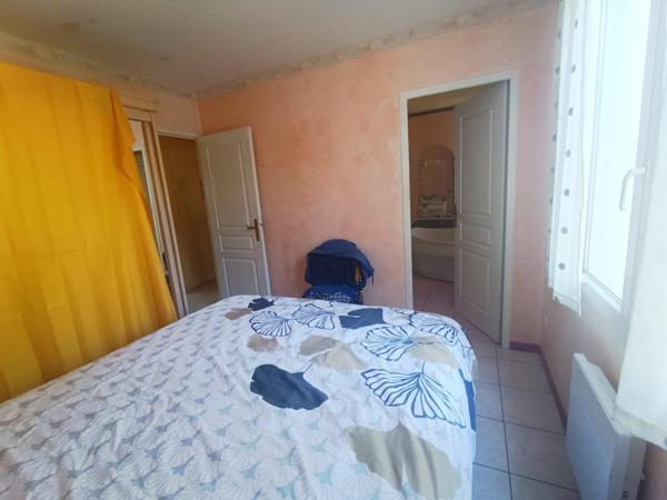 grande Piece de vie, 3 chambres, grand jardin, piscine