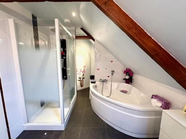 Maison en pierres - longère de 180 m2