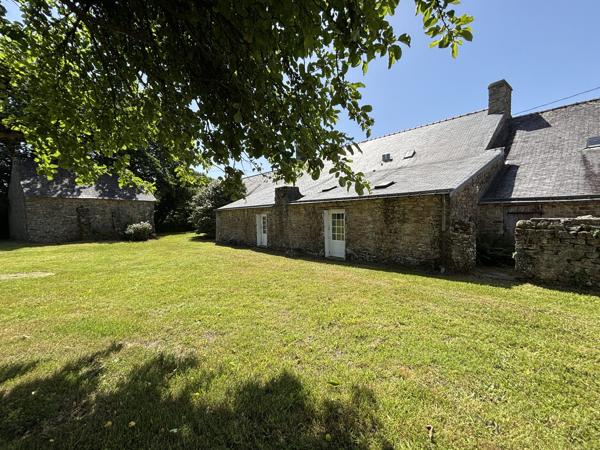 Longère en pierre avec terrain aux portes de Vannes