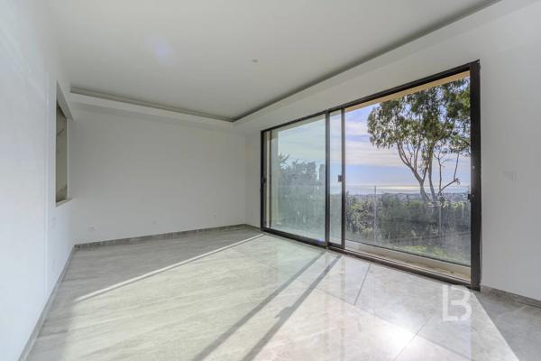 Villa contemporaine de 10 pièces avec vue mer panoramique à vendre à Mougins