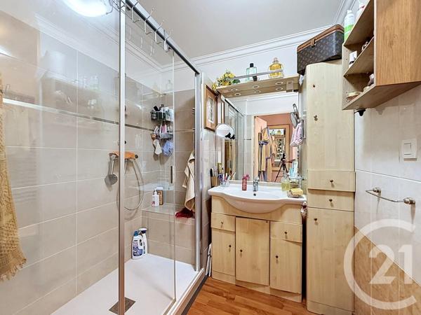 Appartement F4 à vendre  4 pièces - 109,70 m 2   SETE  - 34