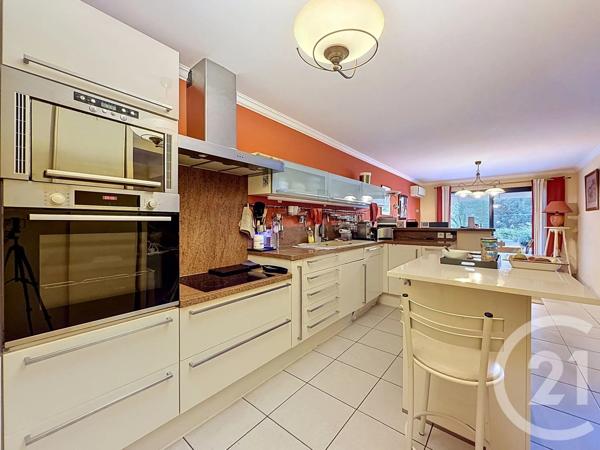 Appartement F4 à vendre  4 pièces - 109,70 m 2   SETE  - 34
