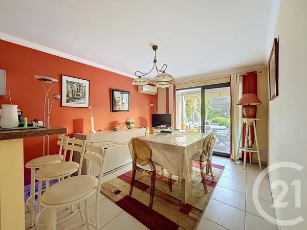 Appartement F4 à vendre  4 pièces - 109,70 m 2   SETE  - 34