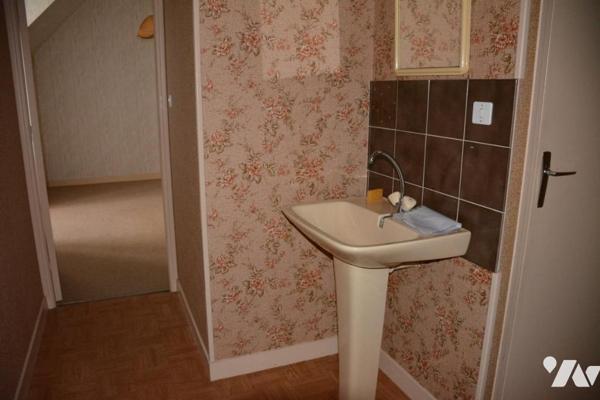 Vente sur la commune de Grez en Bouère maison d'habitation avec jardin et garage