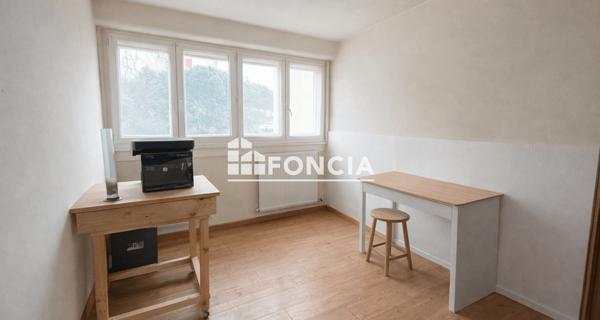 À vendre Appartement 3 pièces 64 m² - Villeneuve-lès-avignon 30400