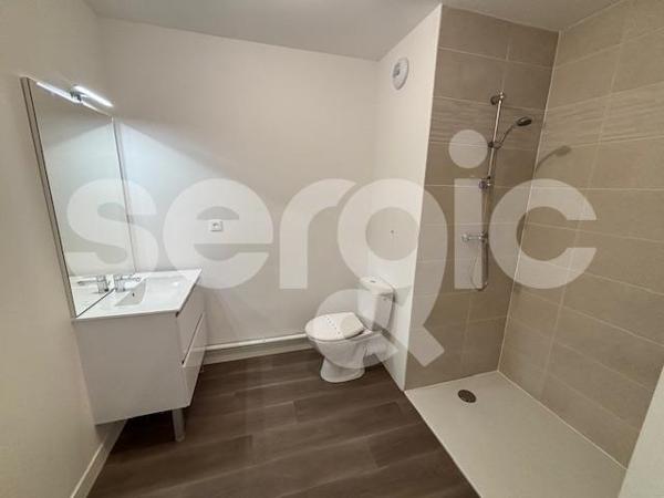 Location 2 Pieces 44 80000 Amiens 25 1643 01 0055