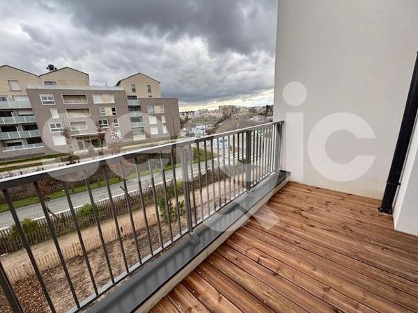 Location 2 Pieces 44 80000 Amiens 25 1643 01 0055