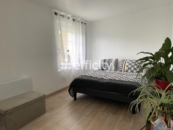 Maison 5 pièces - 115 m² Exclusivité efficity