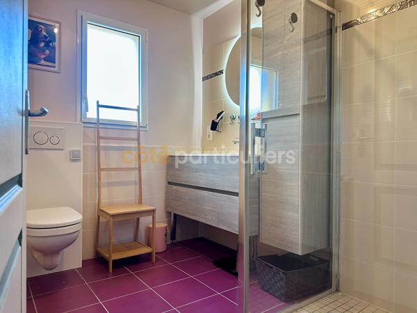Vente
                Maison115 m² - 6 Pièces -
                    VALOGNES (50700)