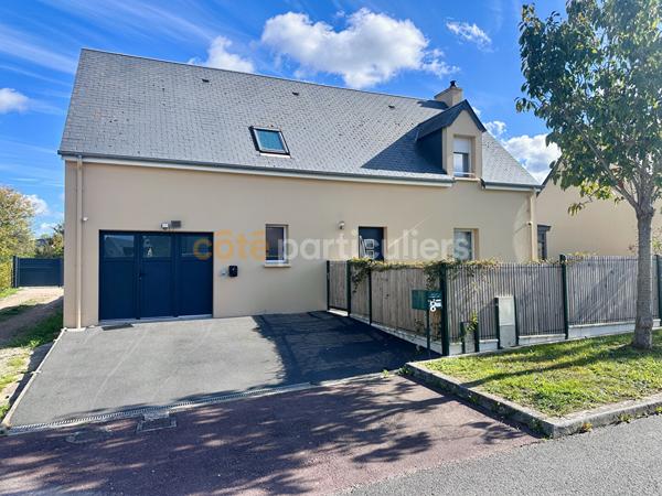Vente
                Maison115 m² - 6 Pièces -
                    VALOGNES (50700)