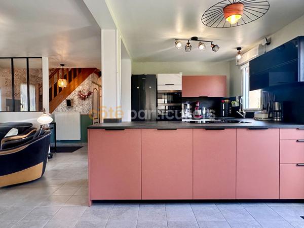 Vente
                Maison115 m² - 6 Pièces -
                    VALOGNES (50700)