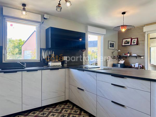Vente
                Maison115 m² - 6 Pièces -
                    VALOGNES (50700)