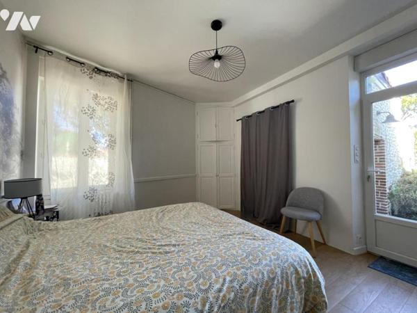 Maison d'habitation d'environ 170 m² habitables sur un terrain de 628 m².