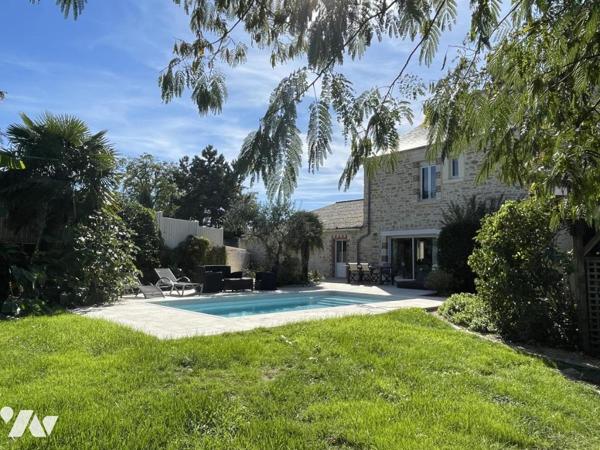 Maison d'habitation d'environ 170 m² habitables sur un terrain de 628 m².