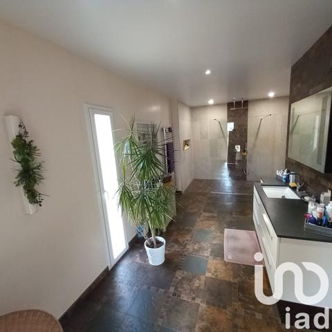 Demeure 10 pièces de 260 m² à La Chapelle-sur-Erdre (44240)